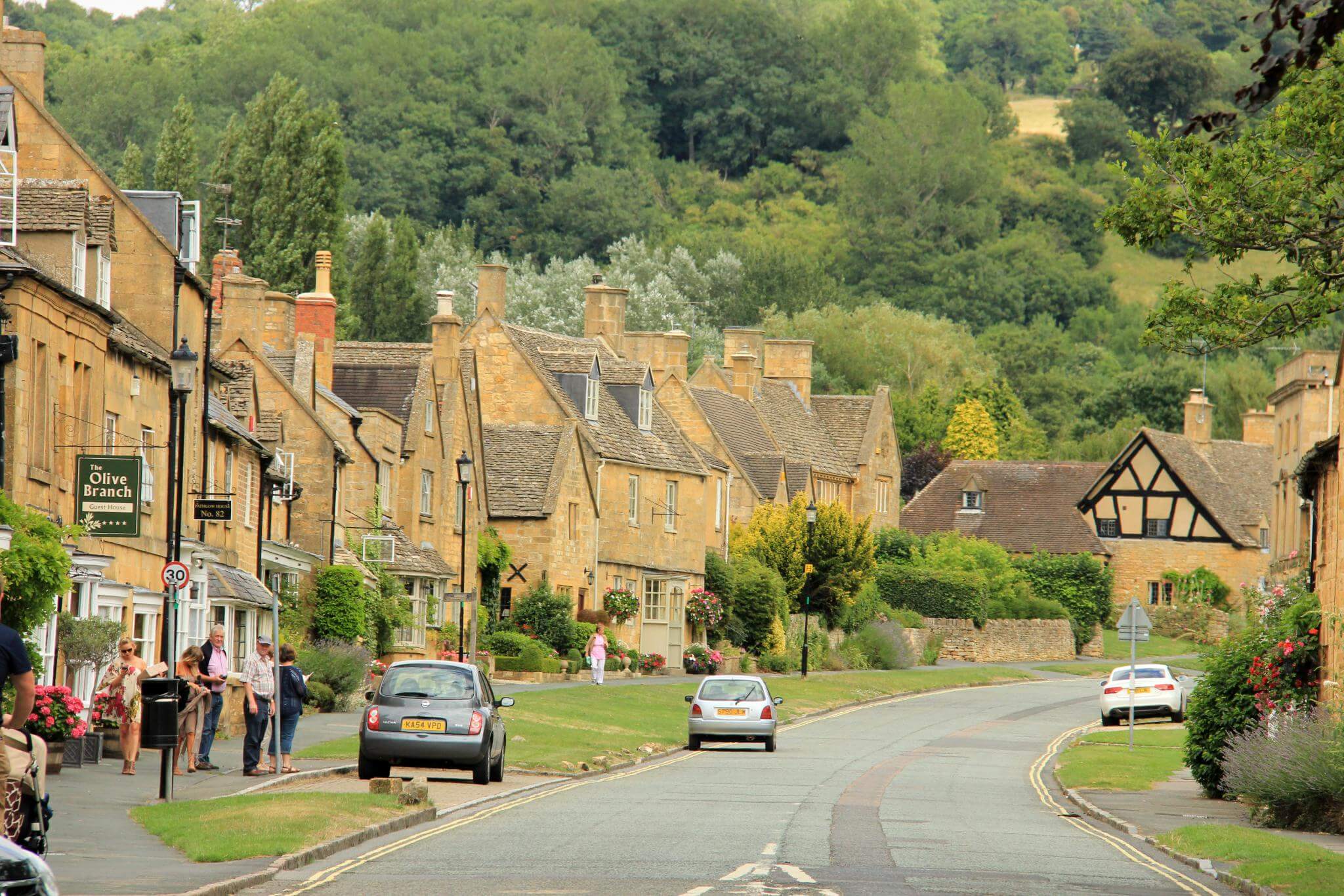 Broadway Village High Street