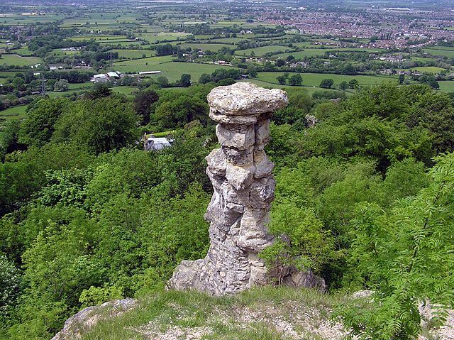 A photo of the Devils Chimney near Leckhampton