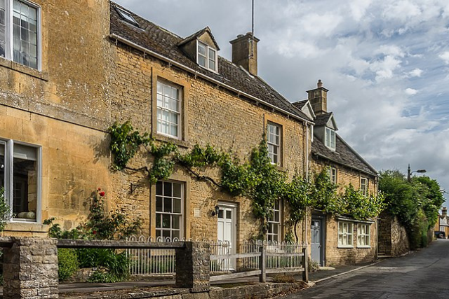 Honey coloured cottage in Blockley in the Cotswolds.