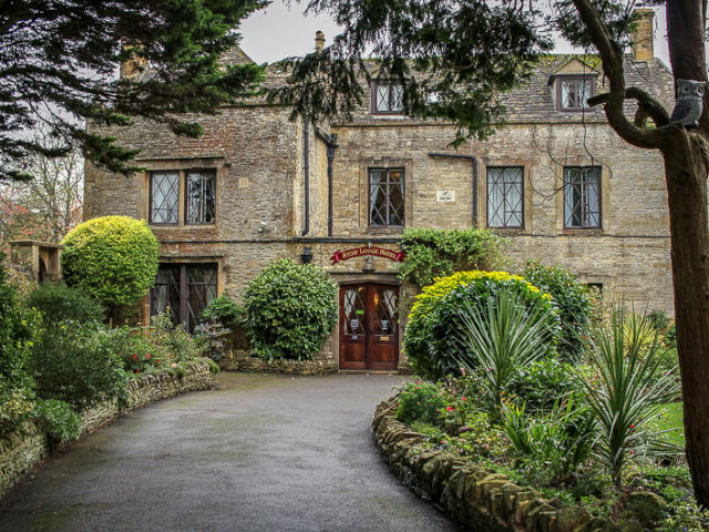 Gardens infront of Manor House