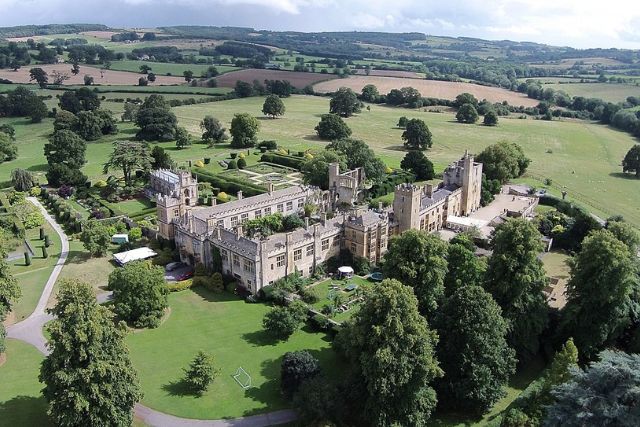 sudeley castle aerial shot